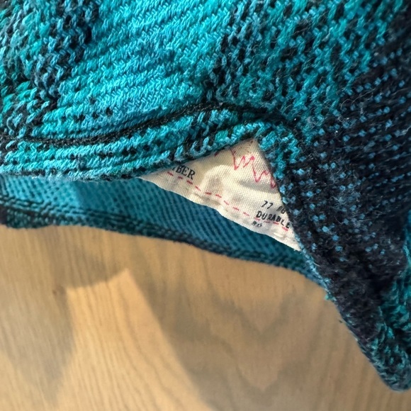 Burton Durable Goods Thick Shacket Plaid Button Front Shirt / Medium - Picture 9 of 16